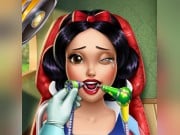 Play Snow White Real Dentist Game on FOG.COM