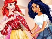 Play Princesses Shopping Rivals Game on FOG.COM