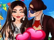 Play Selena Gomez Couple Goals Game on FOG.COM