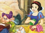 Play Snow White Jigsaw Game on FOG.COM
