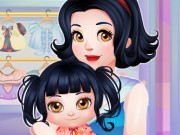 Play Snow White Pregnancy Game on FOG.COM