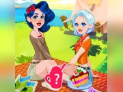 Play Crystal and Ava's Camping Trip Game on FOG.COM