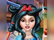 Play Snow White Real Haircuts Game on FOG.COM