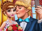 Play Prom Queen And King Game on FOG.COM