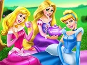 Play Princesses Day Out Game on FOG.COM