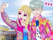 Play Princess Couple Travel Selfie Game on FOG.COM