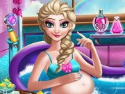 Play Mommy Elsa Makeover Game on FOG.COM