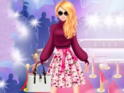 Play Girls Fashion Show Dress Up Game on FOG.COM