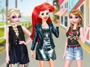 Play Princess Street Snap Fashion Show Game on FOG.COM