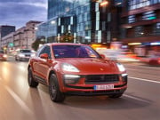 Play Porsche Macan S Puzzle Game on FOG.COM